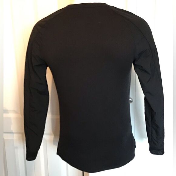 Reebok sweater  - Picture 6 of 9